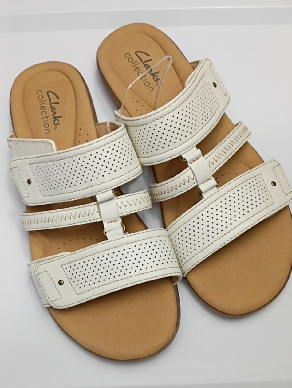 CLARKS Cream Tan Triple-Strap Perforated Slide Sandals SIZE 8 NWT